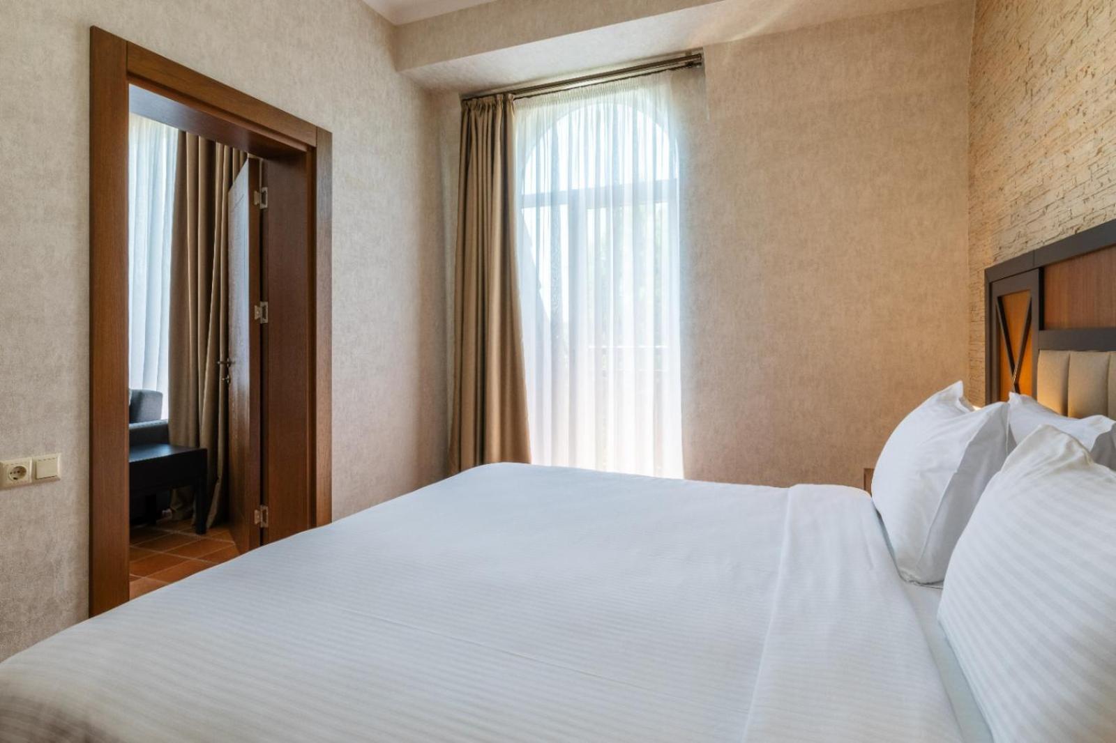 Hotel Chateau Kvirike Boboqvati ภายนอก รูปภาพ