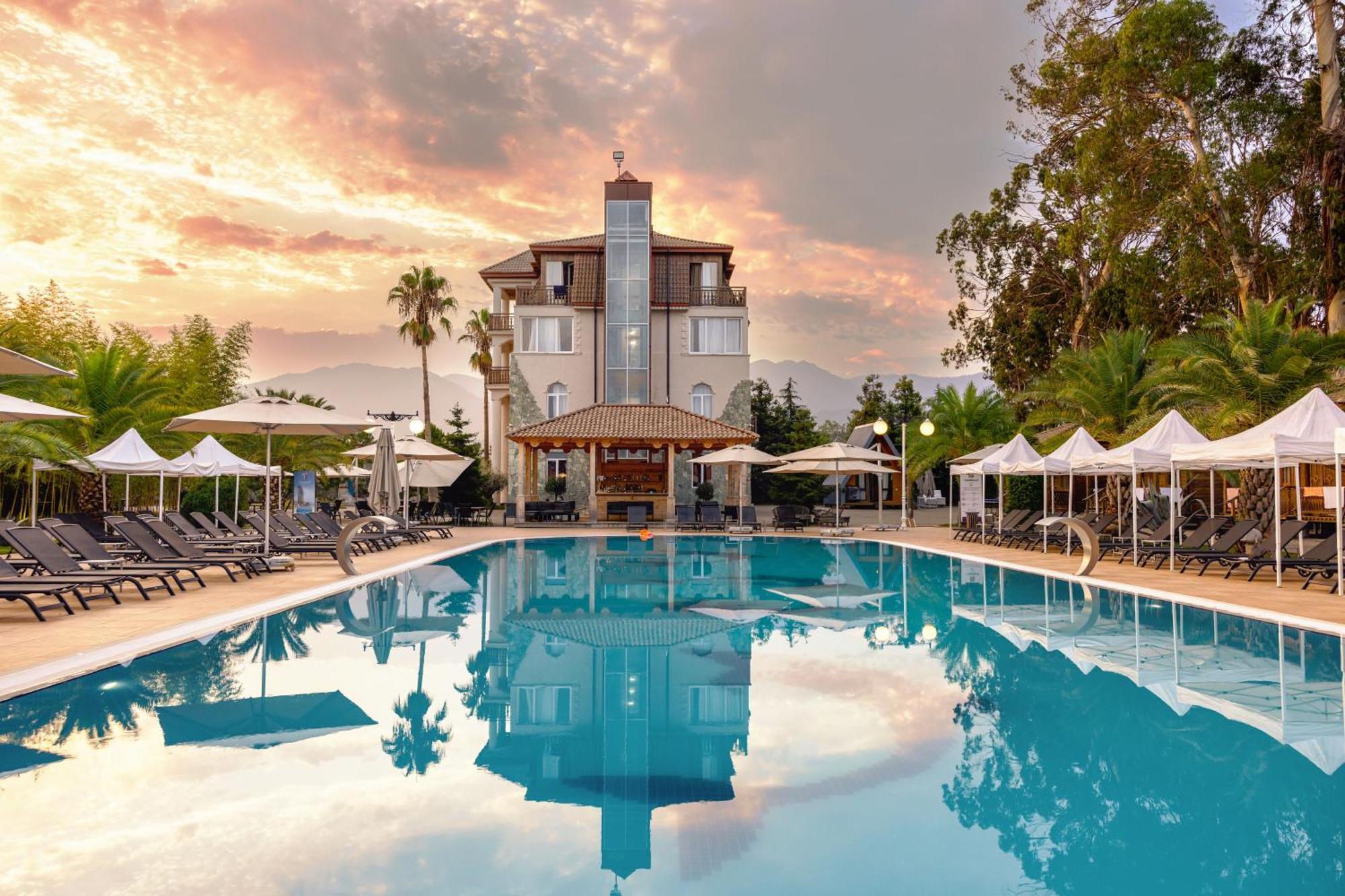 Hotel Chateau Kvirike Boboqvati ภายนอก รูปภาพ