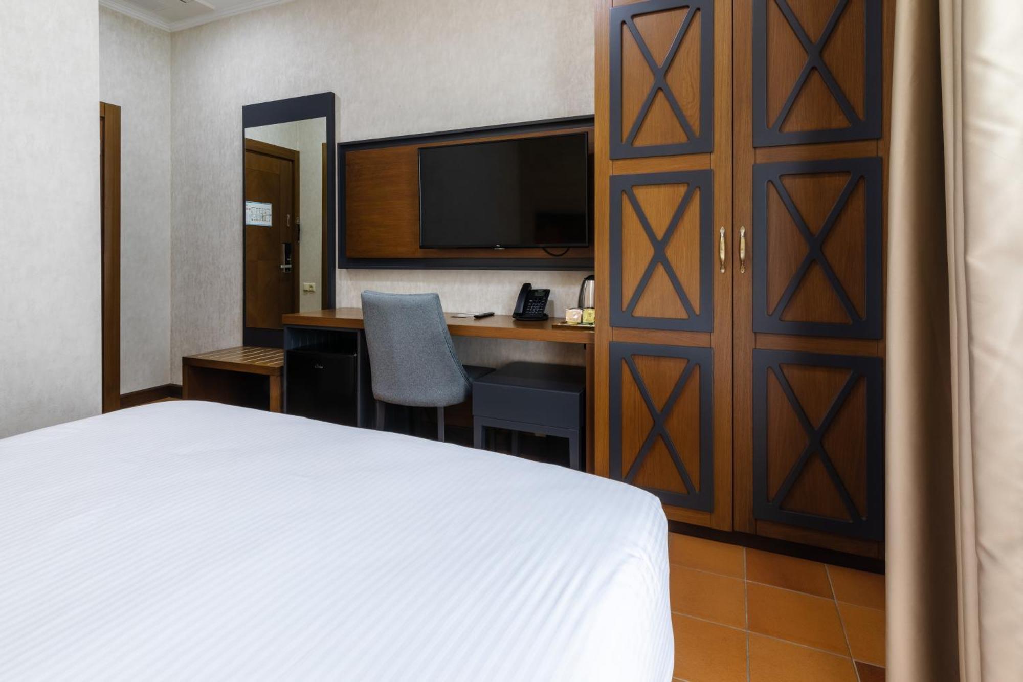 Hotel Chateau Kvirike Boboqvati ภายนอก รูปภาพ